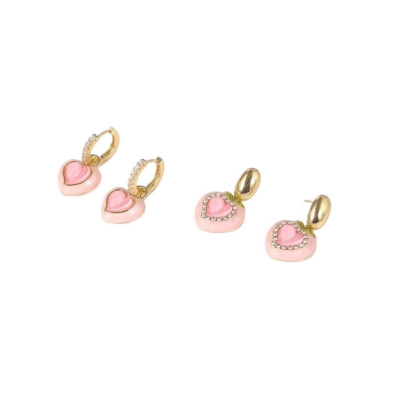 The pink earrings with diamond-encrusted peach earrings and heart-shaped stud earrings are the same style as Zhao Lusi's, exuding a gentle and luxurious, high-end vibe of a young girl Item Picture