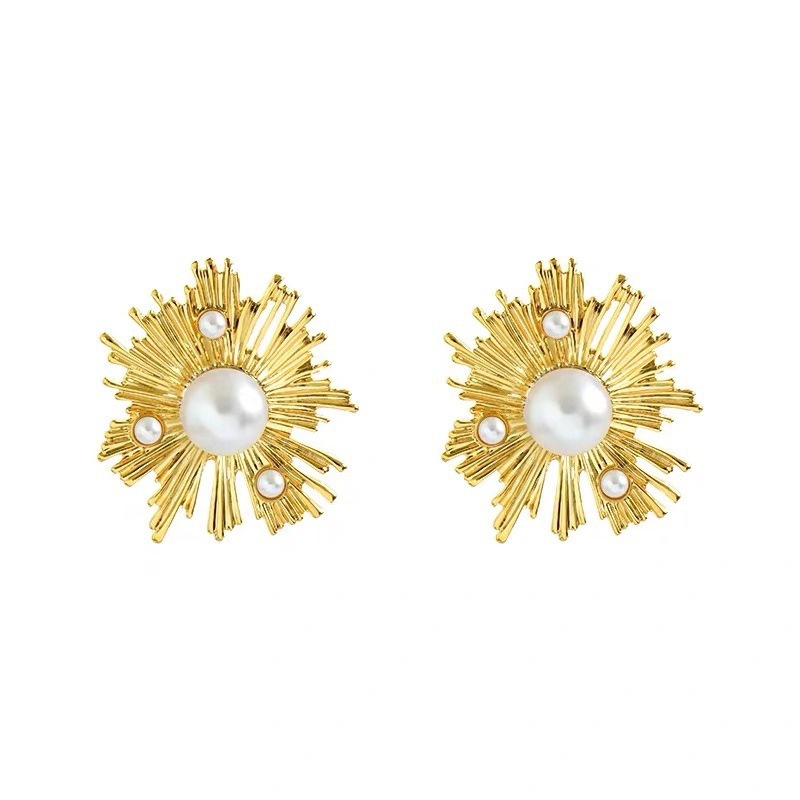 925 Silver needle Sunflower pearl stud earrings, Korean style, exaggerated personality, short hair atmosphere, fireworks earrings Item Picture