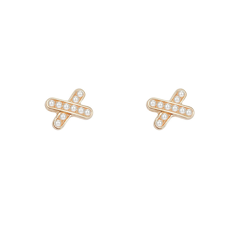 925 Silver Needle Korean version new pearl personalized design cross-shaped earrings, the same style as the trendy female Instagram influencer stud earrings Item Picture
