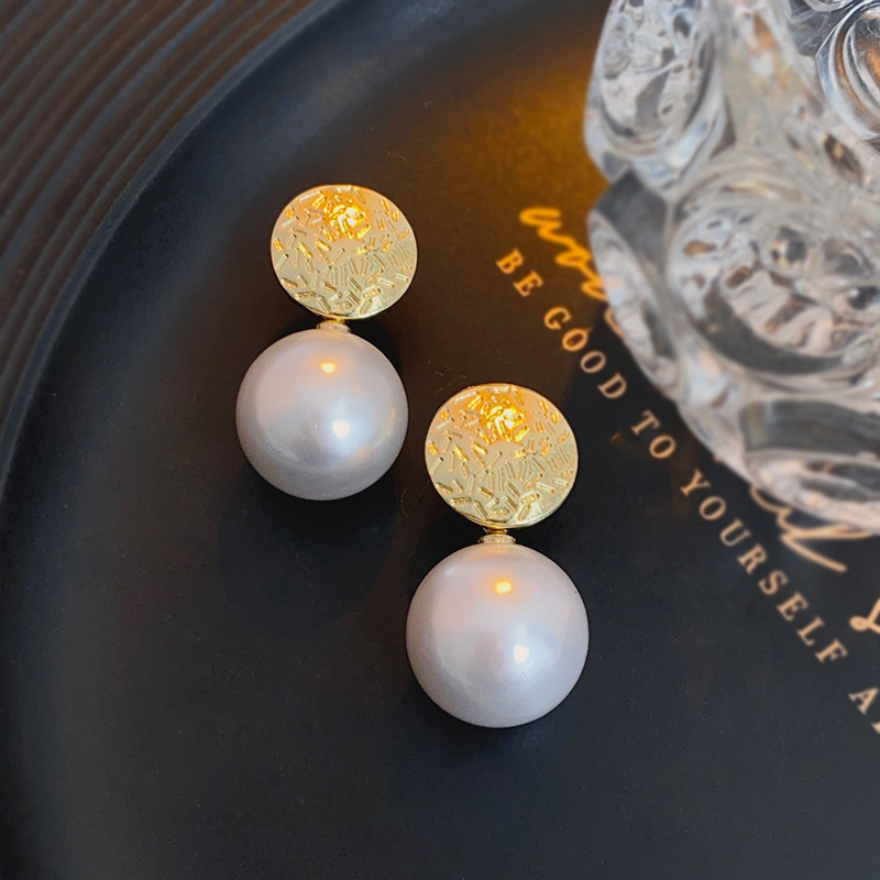 S925 Silver Needle Korean version stylish and trendy pearl earrings, niche design sense stud earrings, simple and cold style earrings for women Specification drawing