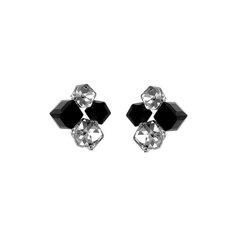 Unique design sense three-dimensional square stud earrings, feminine and high-end black crystal earrings, spring and summer cold style earrings Item Picture