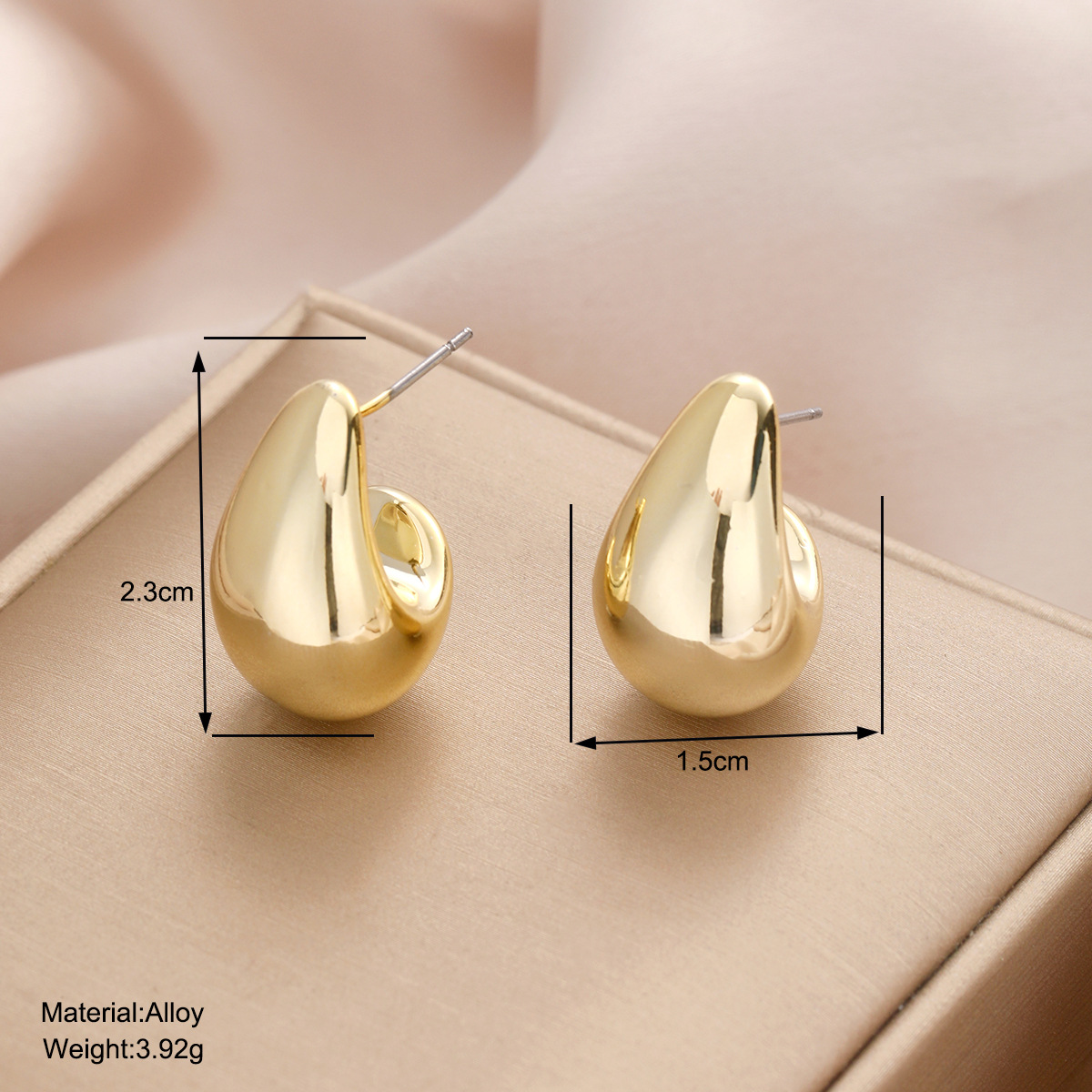 The popular teardrop-shaped bean earrings in cross-border trade from Europe and America, with a simple and cold style and an atmosphere, are European and American earrings details Picture