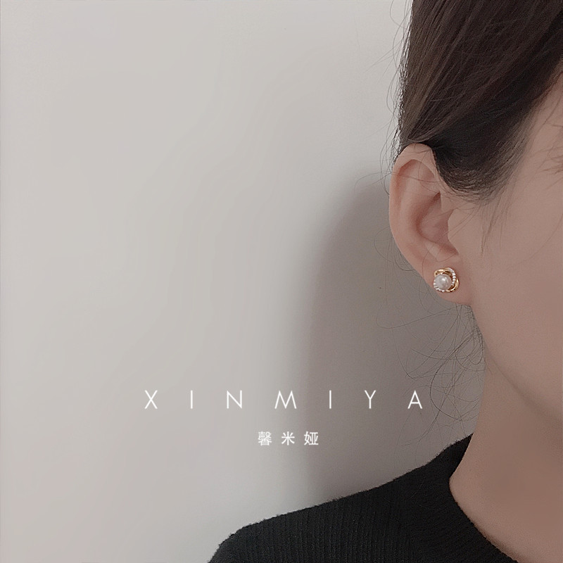 Korean pearl earrings for women, retro French elegance, high-end feel, S925 silver needle earrings wholesale trend details Picture