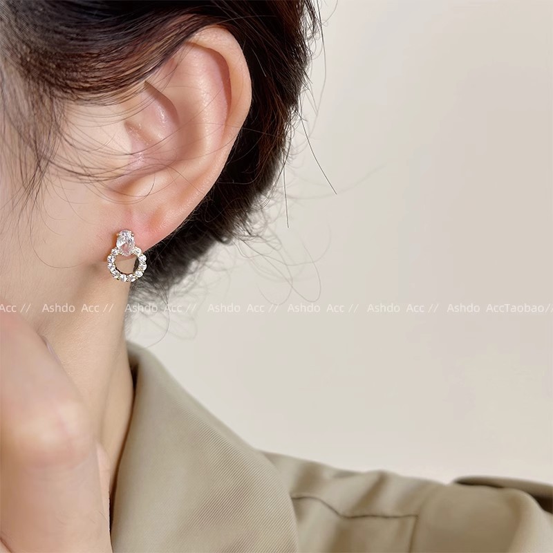 Simple and round, elegant zircon stud earrings for women, exquisite and stylish, versatile design sense earrings, light luxury and high-end commuting earrings Specification drawing