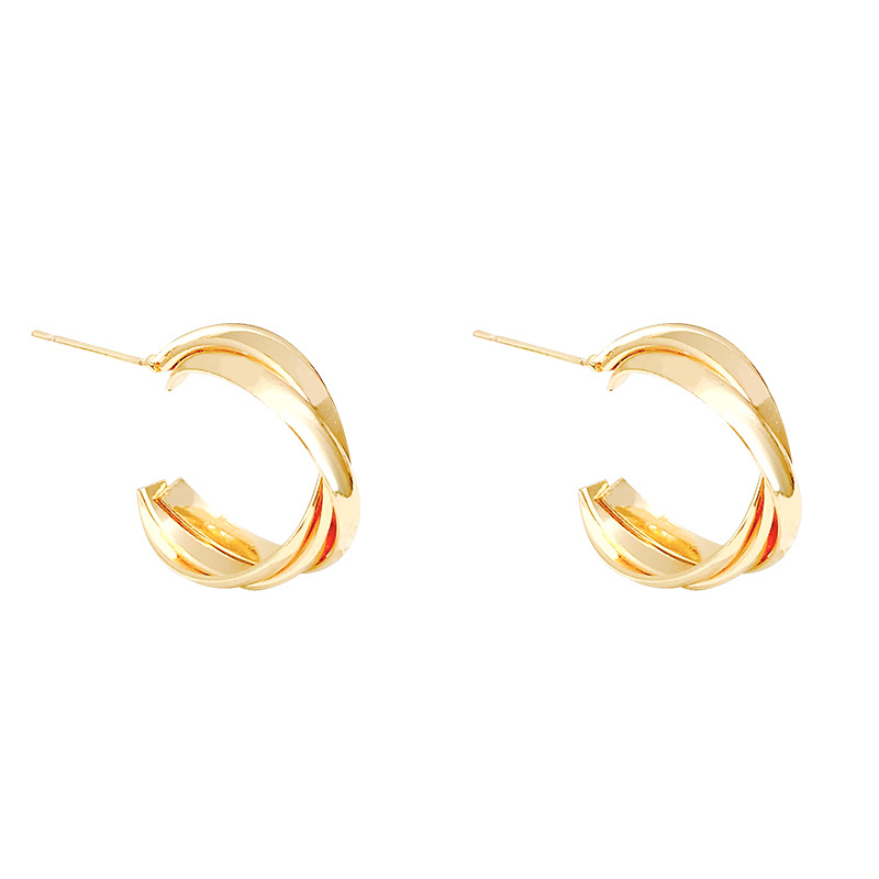 Wholesale of C-shaped retro earrings for women in Dongdaemun, South Korea, with a simple and elegant style and versatile texture. Matte wrapped ear loops and earrings Item Picture