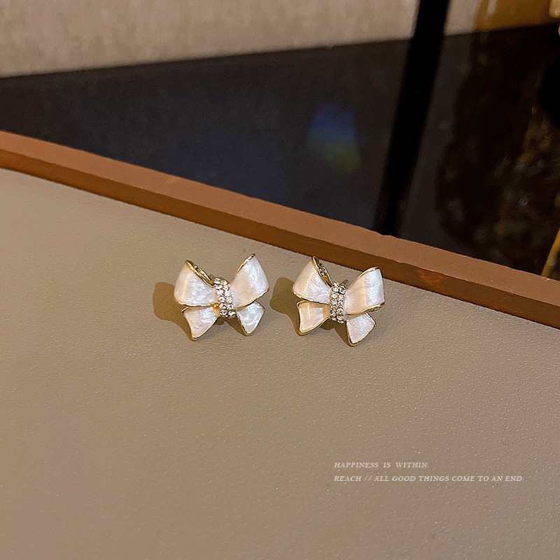 S925 Silver Needle InS-style simple bow earrings for women, new trendy and sweet stud earrings, elegant and stylish earrings wholesale Application Scenario