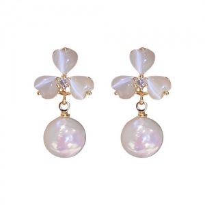 S925 Silver Needle Korean new cat's eye stone flower Stud Pearl Pendant, fashionable and versatile design stud Item Picture