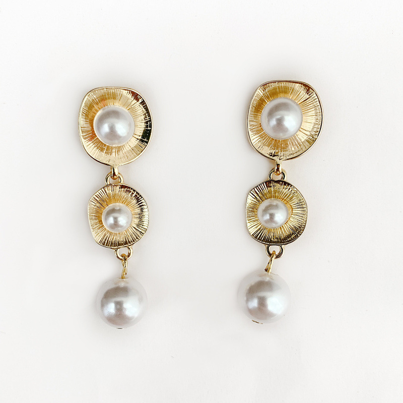 S925 Silver needle Korean Retro Baroque style pearl stud metal cold style geometric earrings manufacturer wholesale Item Picture