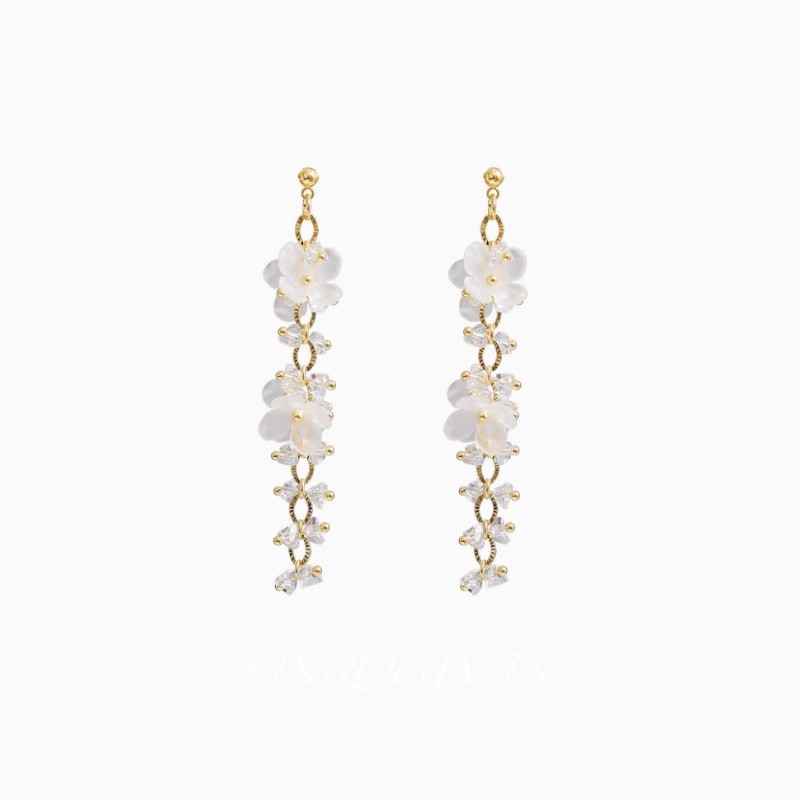 Bohomembo blue flower pendant tassel earrings for women, a new forest-style stud earrings with a summer seaside vacation vibe Item Picture