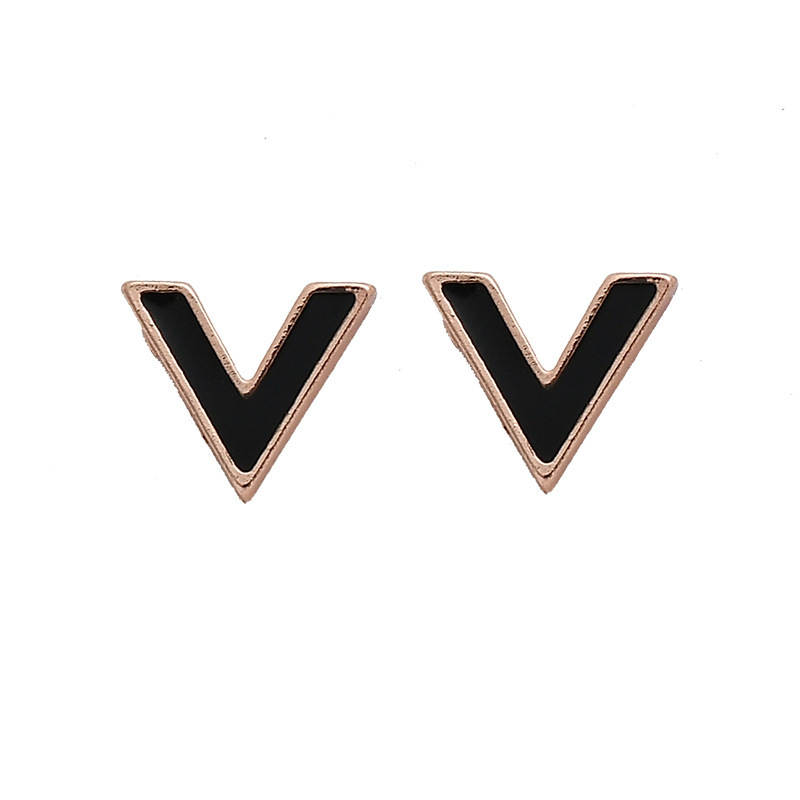 925 Silver needle Korean simple letter V stud earrings, Hong Kong style 2022 new trendy, small, elegant and stylish French earrings Item Picture