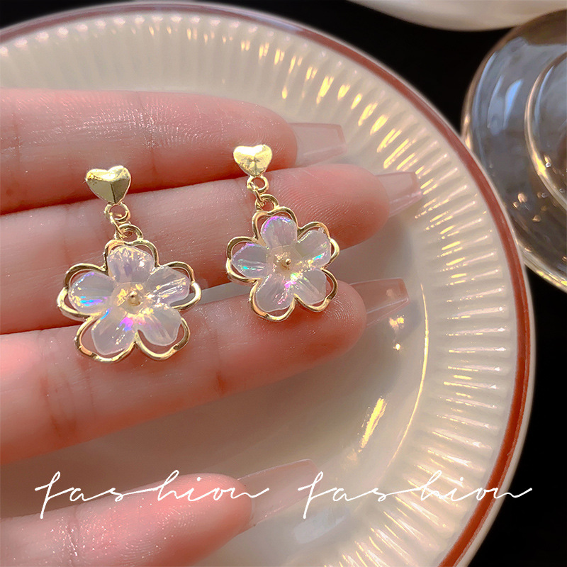 Forest-themed flower earrings, Instagram influencers, super ethereal and gentle temperament, stud earrings, high-end sense, fashionable and versatile earrings wholesale full figure