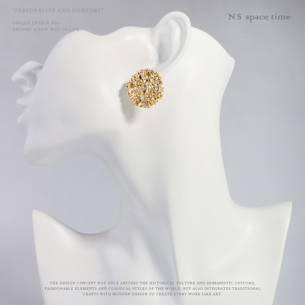 European and American trend fashion irregular geometric earrings fashion style earrings factory direct sales cross-border e-commerce Application Scenario