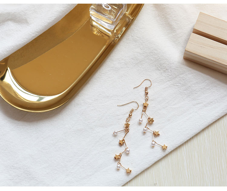 Original design for slimming the face, zigzag pearl star-shaped long stud earrings, elegant and personalized, versatile earrings and earrings Item Picture