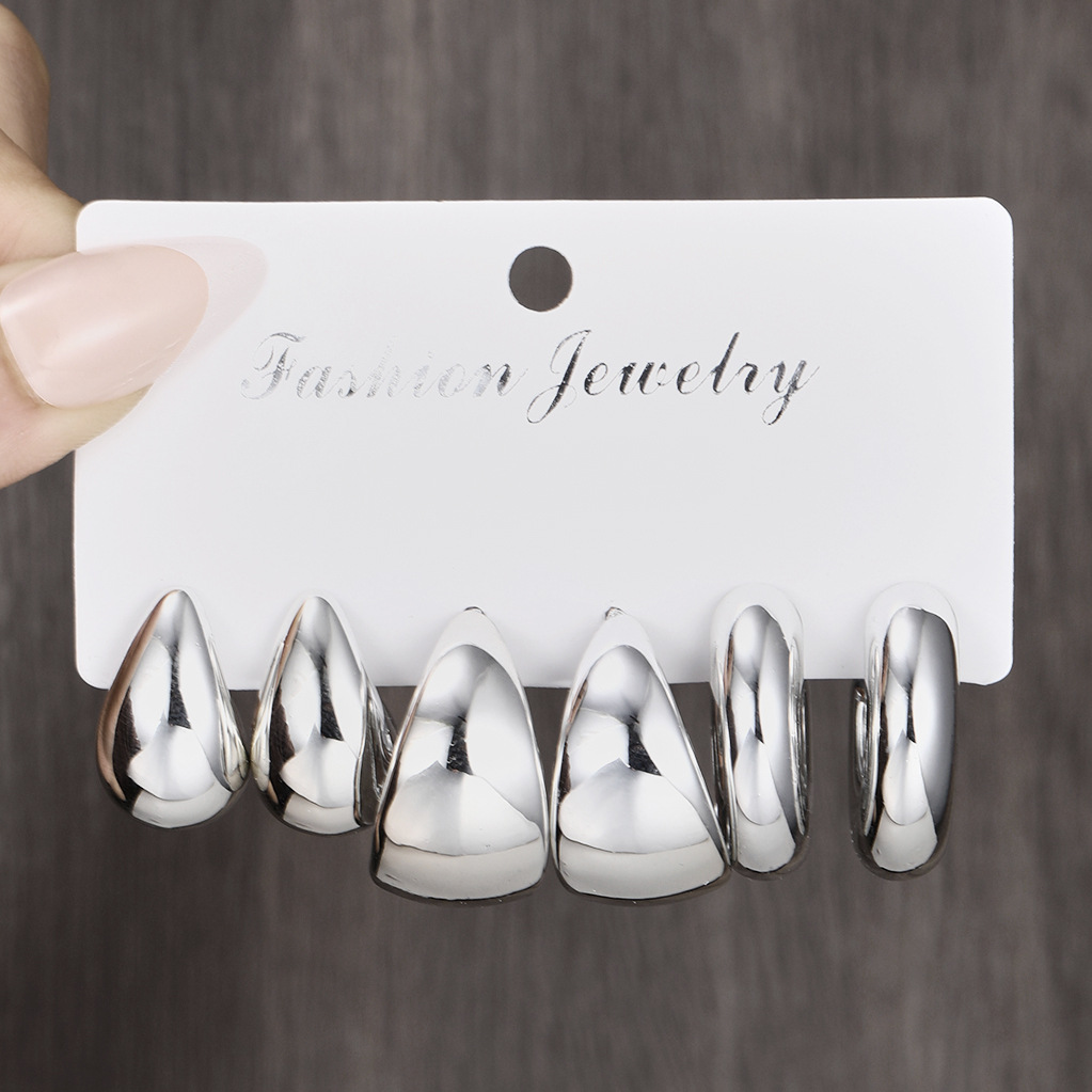 A 3-piece set of high-end, creative, retro and simple metal personalized earrings with a touch of style from Europe and America full figure