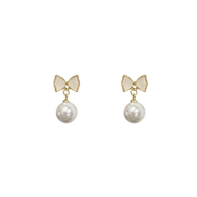 Elegant bow pearl stud earrings, retro new bestseller, niche design, high-end pure silver earrings and earrings Item Picture