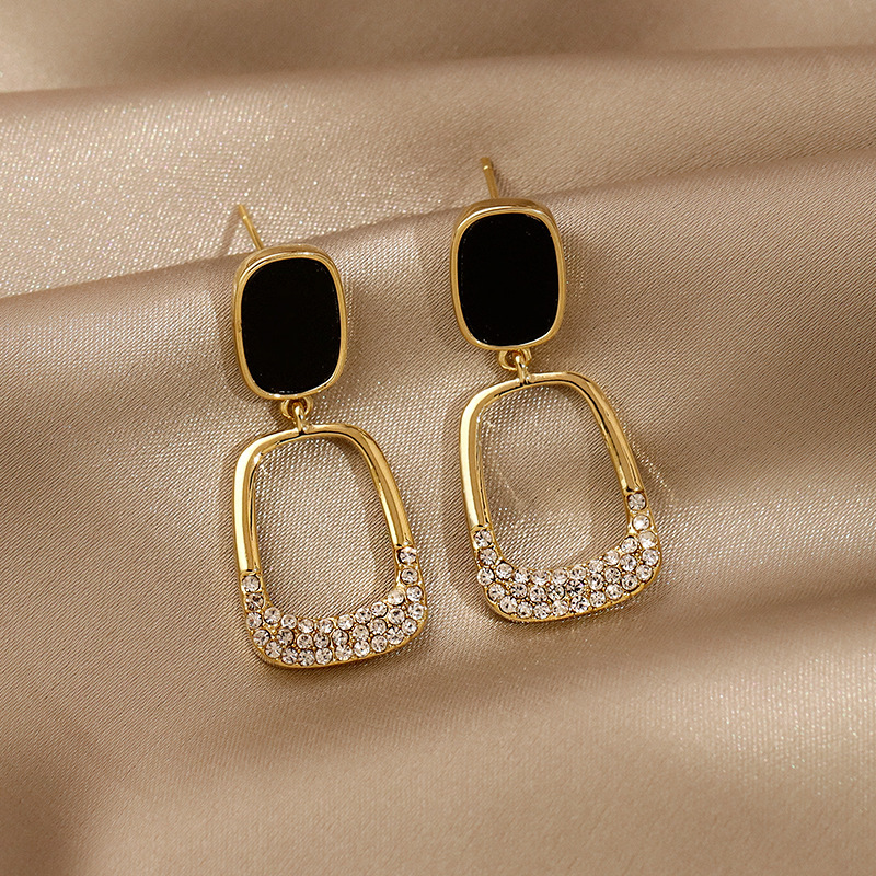 S925 Silver Needle Korean black oil-dripping geometric square earrings, new style, elegant and grand stud earrings, earrings and pendants full figure
