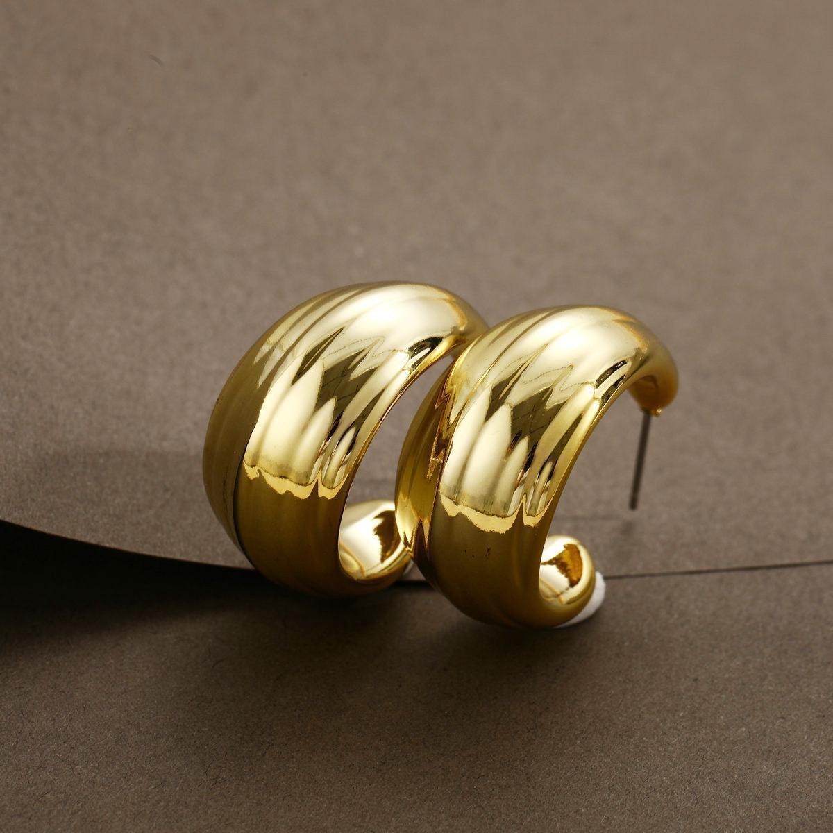 New cross-border mirror earrings from Europe and America, creative geometric sense, French light luxury metal hollow earrings earring Specification drawing