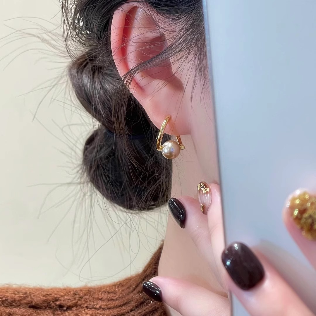 The elegant Maillard pearl earrings are a light luxury and niche design for women. They are the new 2025 Douyin hit ear buckles and earrings Specification drawing