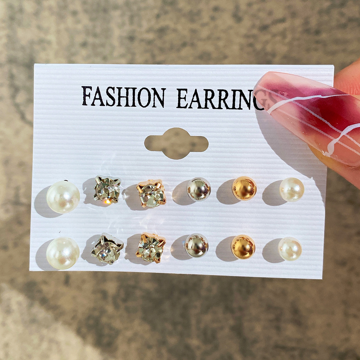 A new cross-border 6-pair set of zirconia stud earrings from Europe and America, featuring a retro and simple imitation pearl round ball earrings full figure