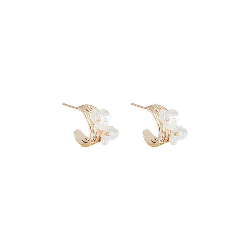 Korean commuter earrings 2023 New trendy flower silver needle style C-shaped ear stud earrings wholesale Item Picture
