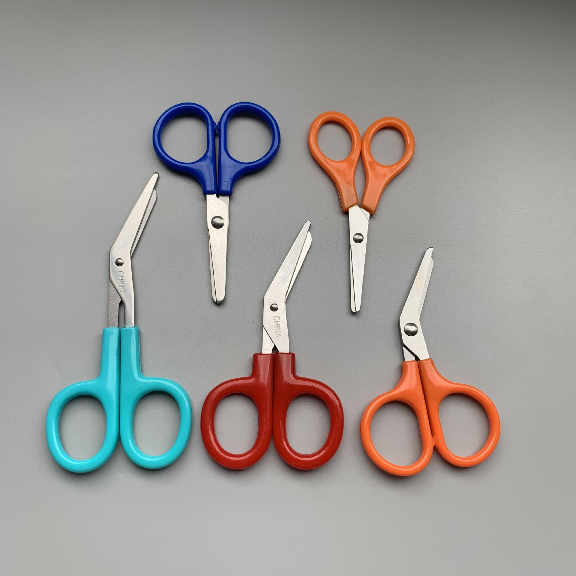 Bandage scissors, gauze scissors, thread ends scissors, needle and thread scissors, student scissors, electrician scissors, garden scissors full figure