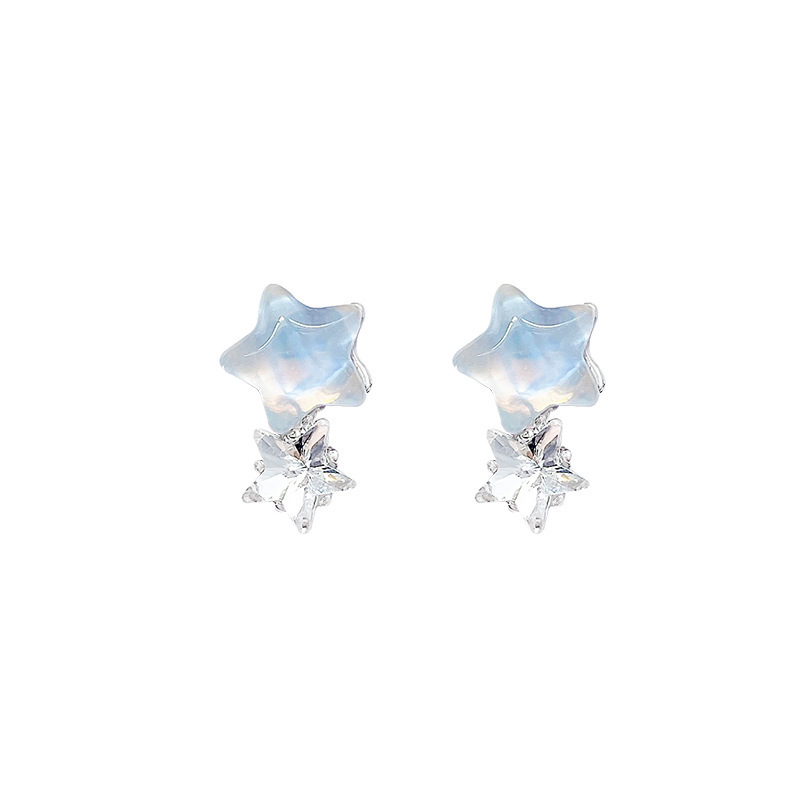Blue star zircon silver needle stud earrings are small, exquisite, sweet and elegant. They are unique, versatile and high-end earrings Item Picture