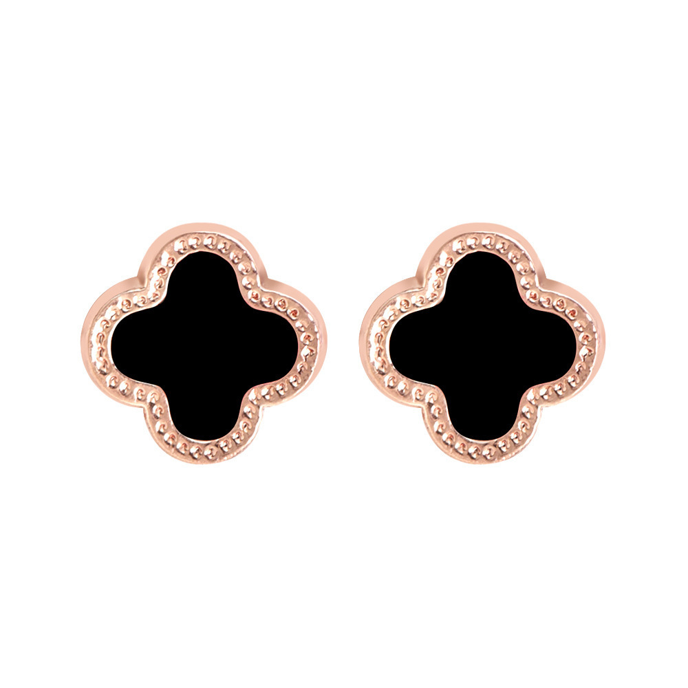 Douyin's popular four-leaf clover earrings are simple and black in style, with individual packaging and geometric shape, suitable for both men and women Application Scenario