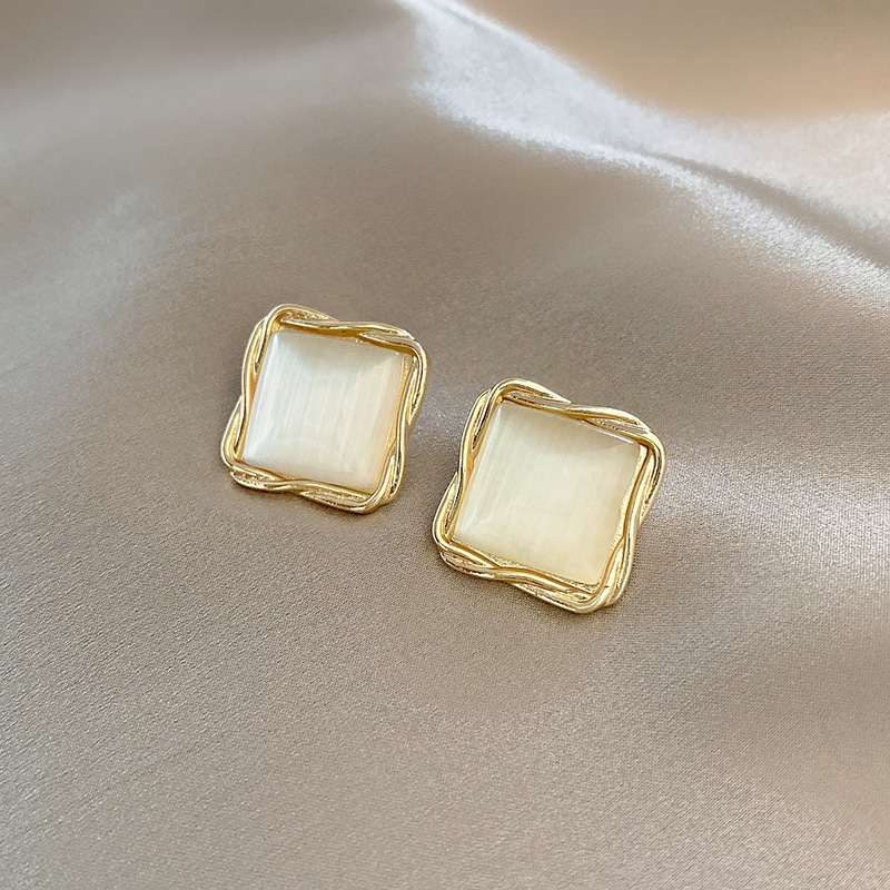 S925 Silver Needle Korean fashion, simple geometric square cat's eye stone ear studs, female Internet celebrity design sense earrings and earrings, trendy Specification drawing