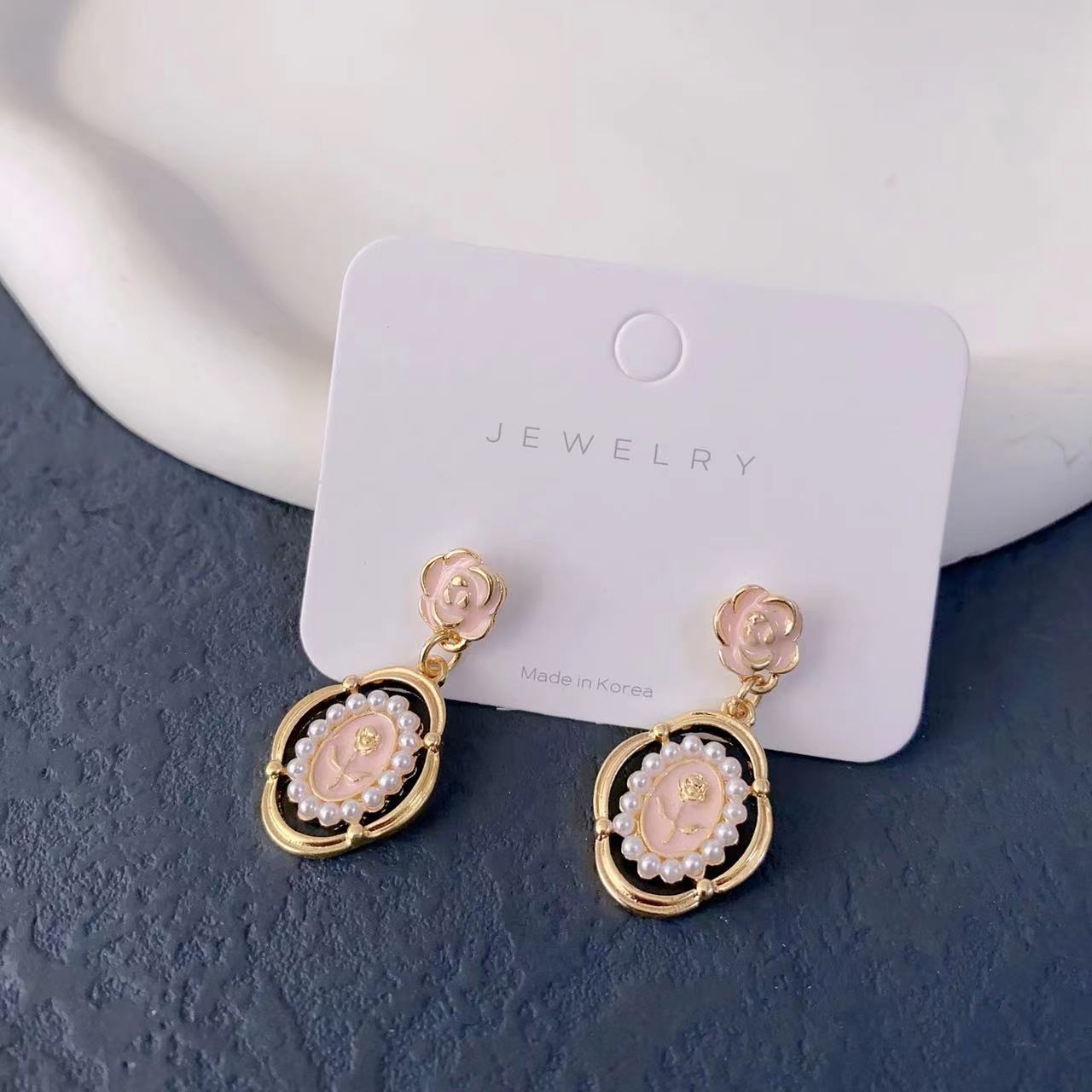 S925 Silver Needle Forest-themed French retro pearl rose earrings, a light luxury geometric oil drip hollowed-out earrings details Picture