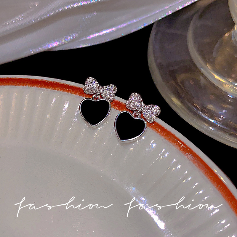 S925 Silver needle Korean retro Hong Kong-style sparkling diamond bow earrings Black heart Sweet and cool ins style stud earrings details Picture