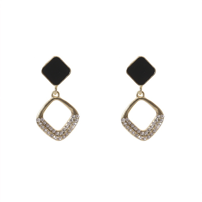 S925 Silver Needle Korean square earrings with geometric diamonds, new fashionable and stylish design, stud earrings for women Item Picture