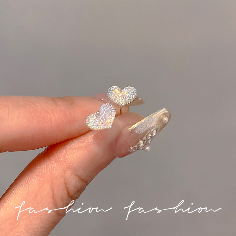 ins high-end design, niche and elegant stud earrings, women's transparent crystal heart-shaped earrings, exquisite and light luxury, versatile earrings Specification drawing