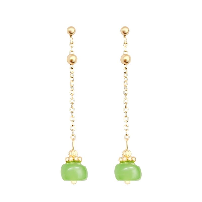 Retro ancient-style imitation Hetian jade earrings and earrings for women, a new bestseller in 2023, with a light luxury and high-end feel Item Picture