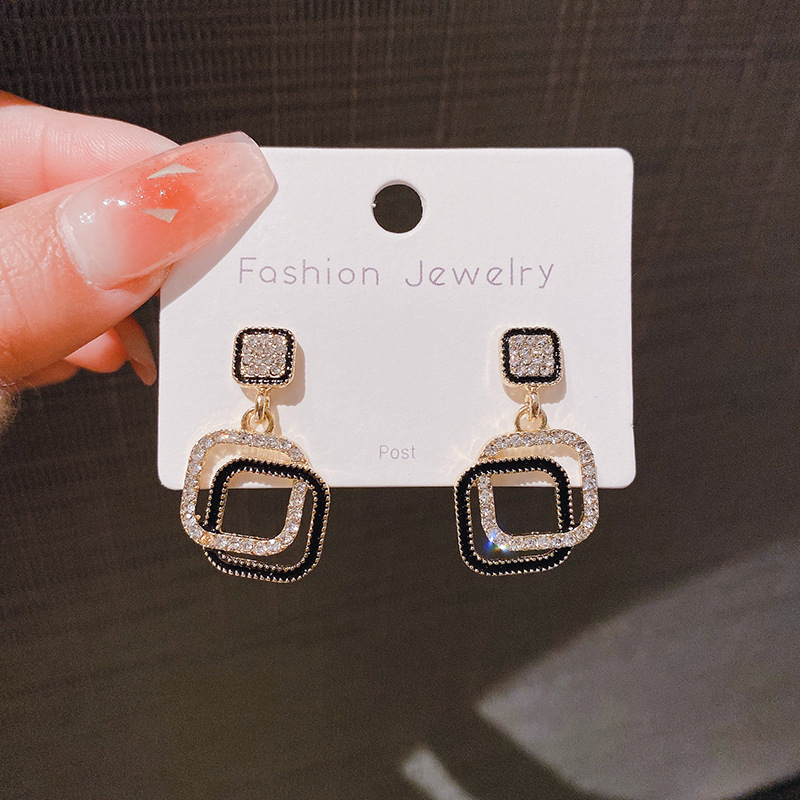 s925 Silver Needle Full Diamond Geometric square earrings for Women, 2024 New style, trendy and high-end, light luxury and niche design stud earrings Application Scenario
