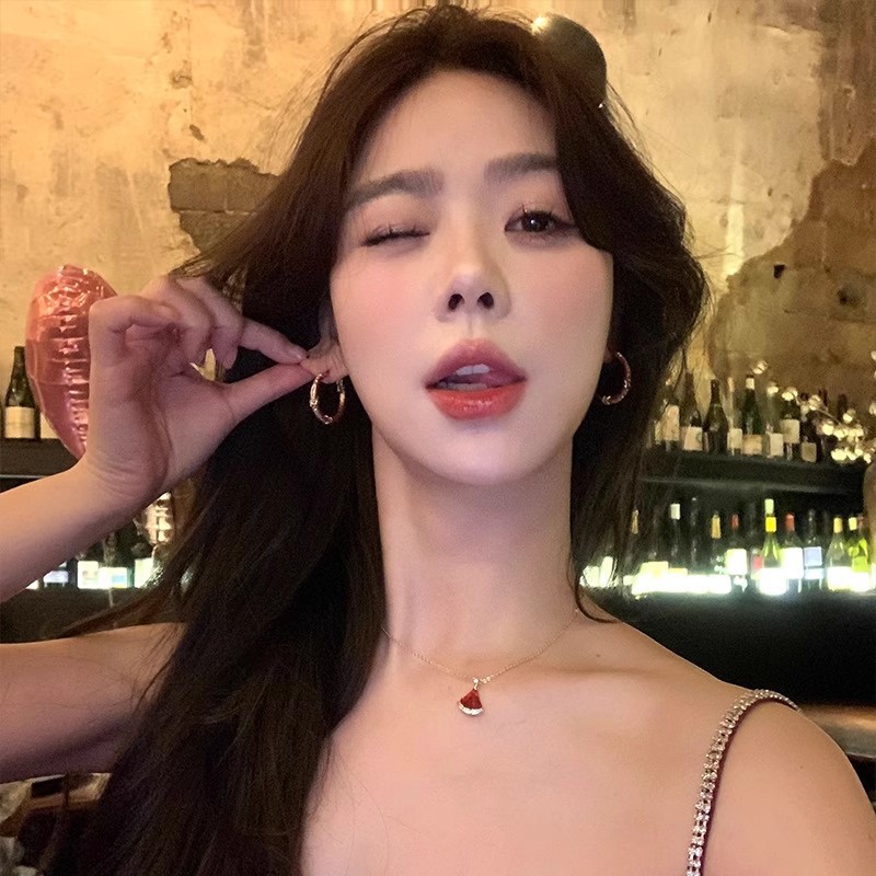 Zirconium enamel drop glaze stud earrings are a niche design for women, featuring exquisite simplicity and a high-end feel. They are light luxury, fashionable and versatile earrings details Picture