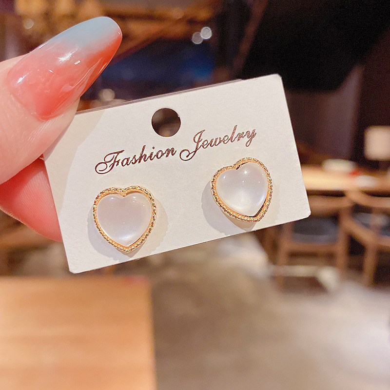 S925 Silver Needle Korean Version Super Fairy New cat's Eye Stone heart-shaped stud earrings, simple and elegant design sense, stud earrings and earrings Specification drawing