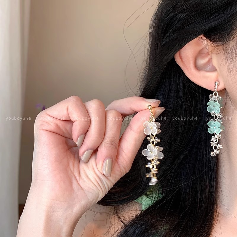 Bohomembo blue flower pendant tassel earrings for women, a new forest-style stud earrings with a summer seaside vacation vibe full figure