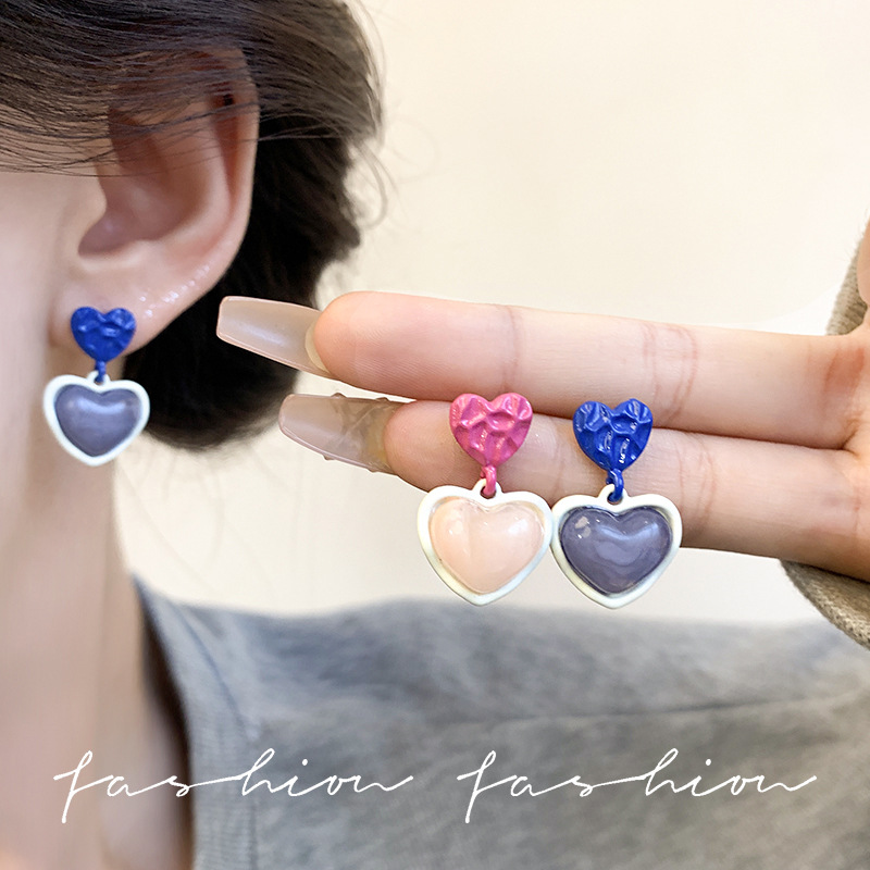S925 Silver Needle, fresh and sweet candy-colored heart-shaped earrings, versatile and cute for women, double heart-shaped stud earrings, the same style of earrings as Internet celebrities details Picture