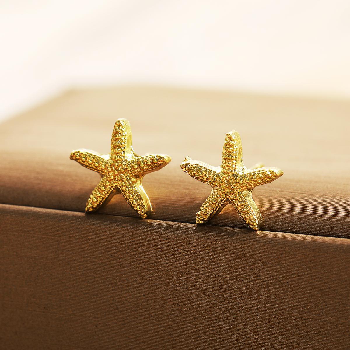 European and American cold style fashion trend starfish earrings, women's unique design sense, exaggerated street style popular stud earrings and accessories full figure