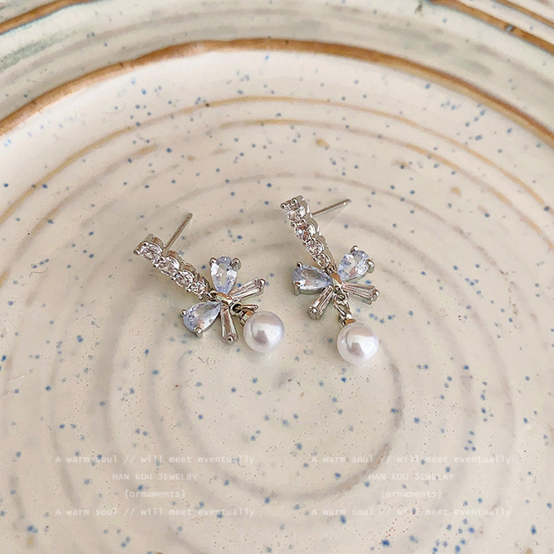 Trendy bow pearl earrings 2025 new bestseller, personalized stud earrings, niche design sense, high-end earrings for women Specification drawing