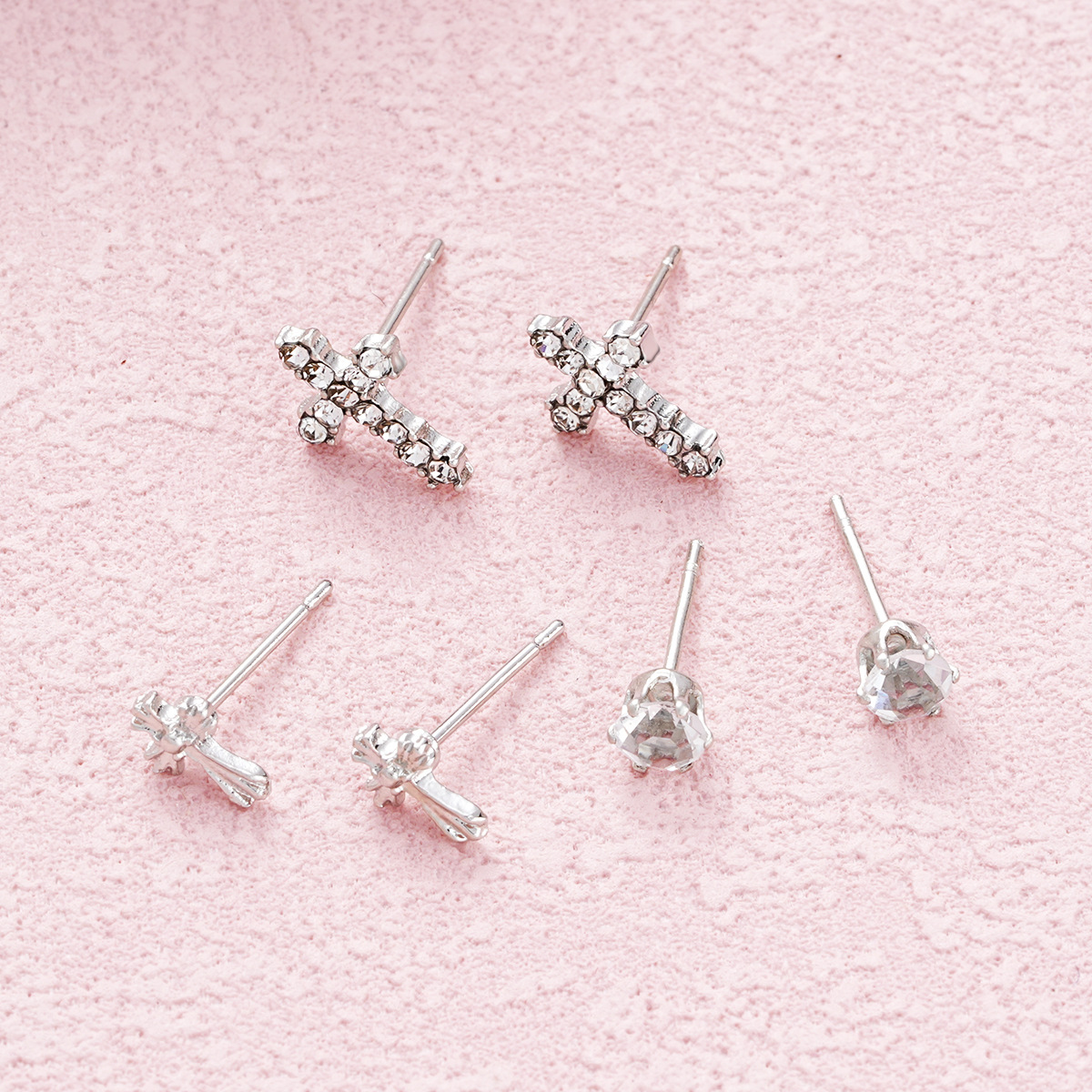 A fresh, fashionable, simple and compact 3-piece set of cross-border new exquisite diamond cross stud earrings Application Scenario