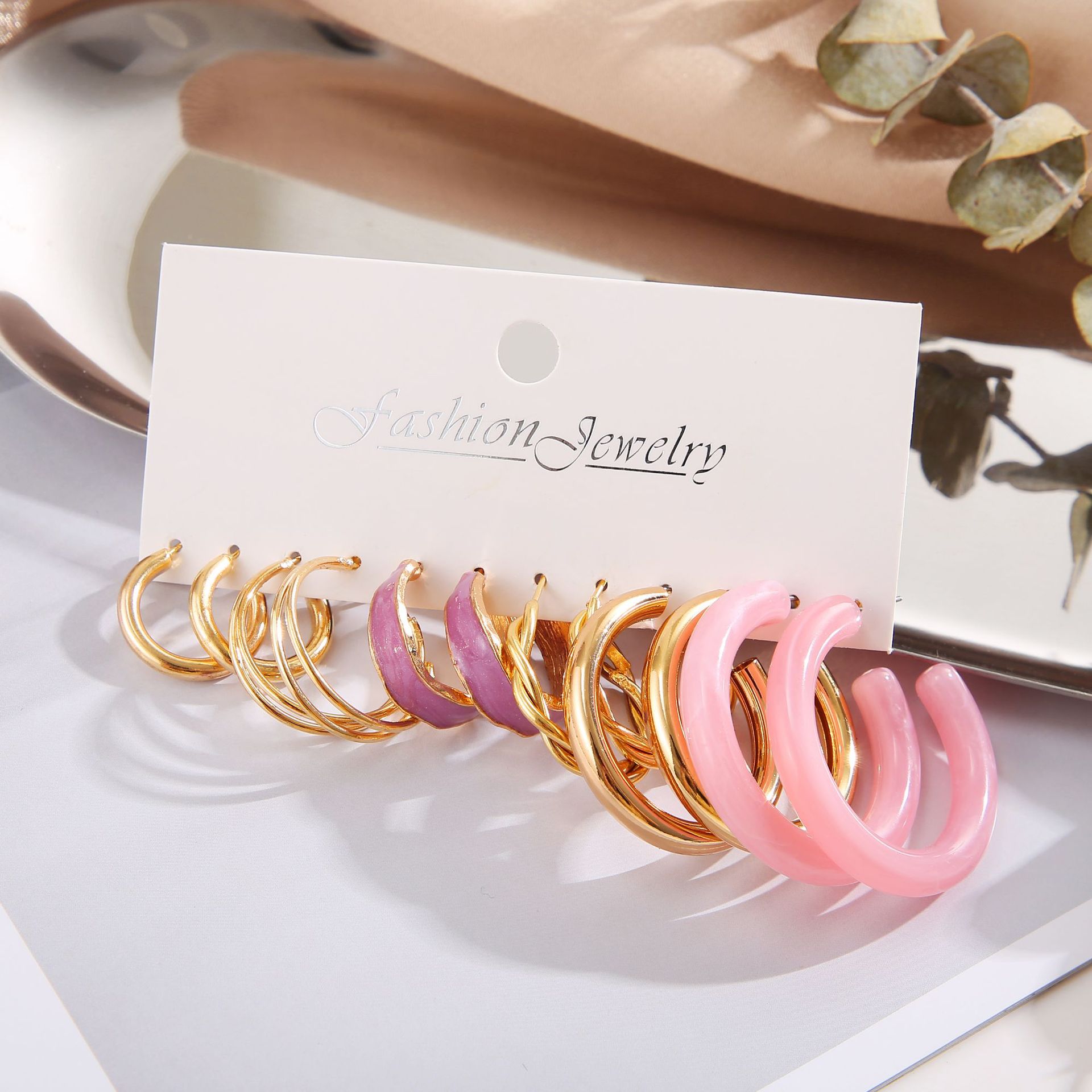 A new cross-border style of simple and fashionable pink acrylic earrings six-piece set, fresh and sweet, elegant ladies' chain earrings Application Scenario