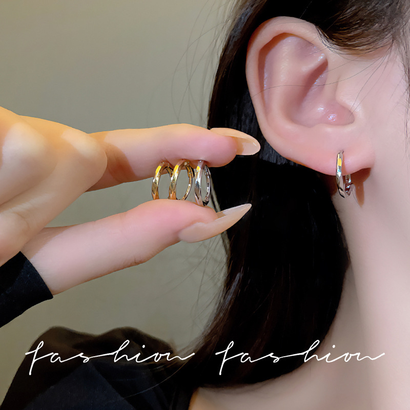 Irregular circle earrings for women, 2023 new trendy, light luxury, niche and fashionable stud earrings details Picture