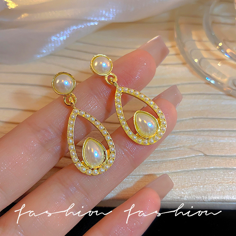 Light luxury 925 silver needle versatile Hong Kong-style French style pearl earrings, Baroque court fashion high-end earrings Specification drawing