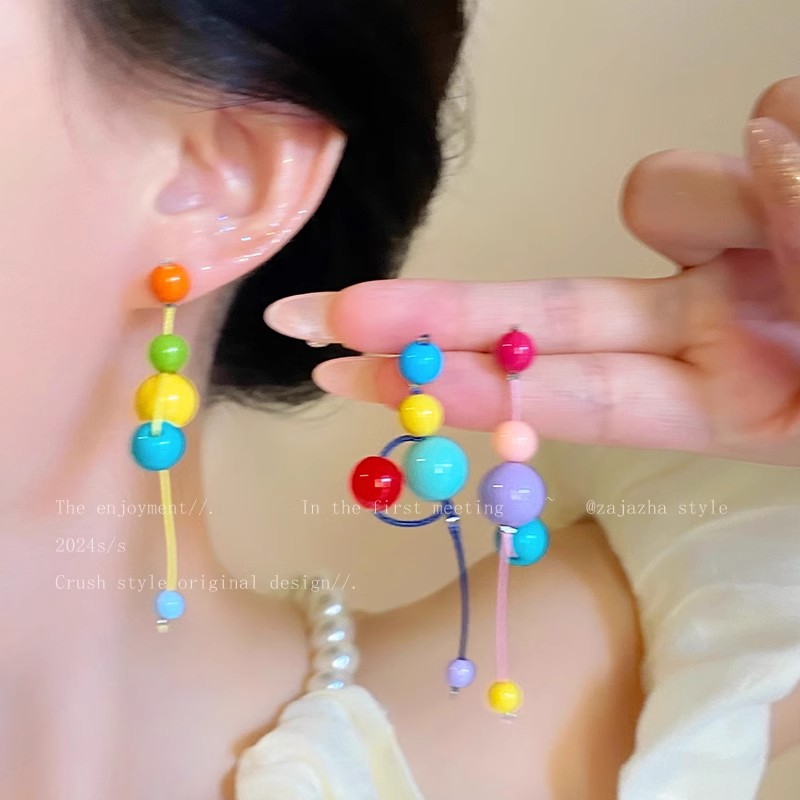 Candy-colored bubble bead resin stud earrings for girls 2025 New style cute and elegant earrings, sweet design sense earrings full figure