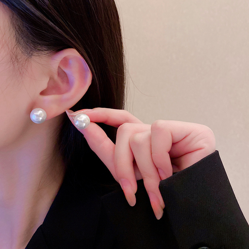 S925 silver needle simple pearl earrings, the same style as the trendy female Instagram influencers for ear care, fashionable, individual and elegant earrings details Picture