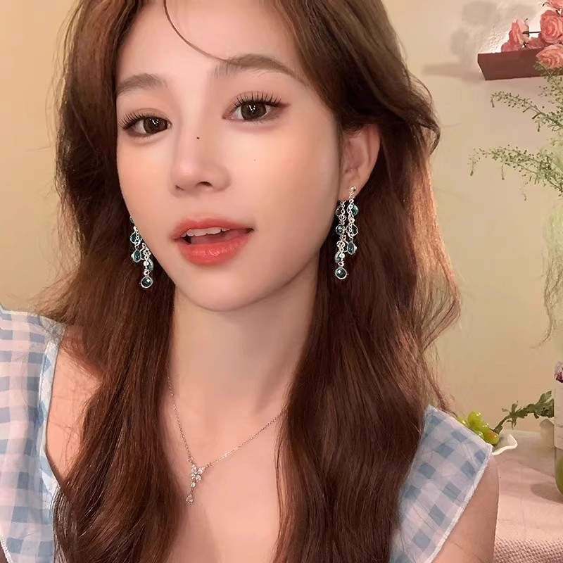 Summer's dazzling grape string tassel hanging stud earrings for women 2025 new style bestsellers, high-end earrings and elegant earrings Specification drawing