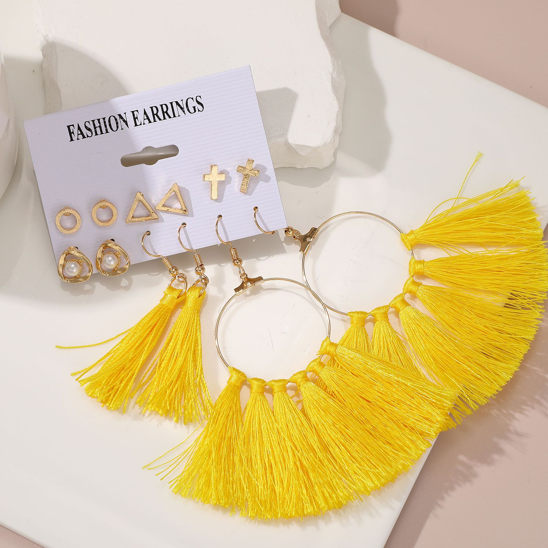 European and American cross-border pearl imitation earrings, Amazon creative new tassel earring set, Bohemian flower earrings Application Scenario
