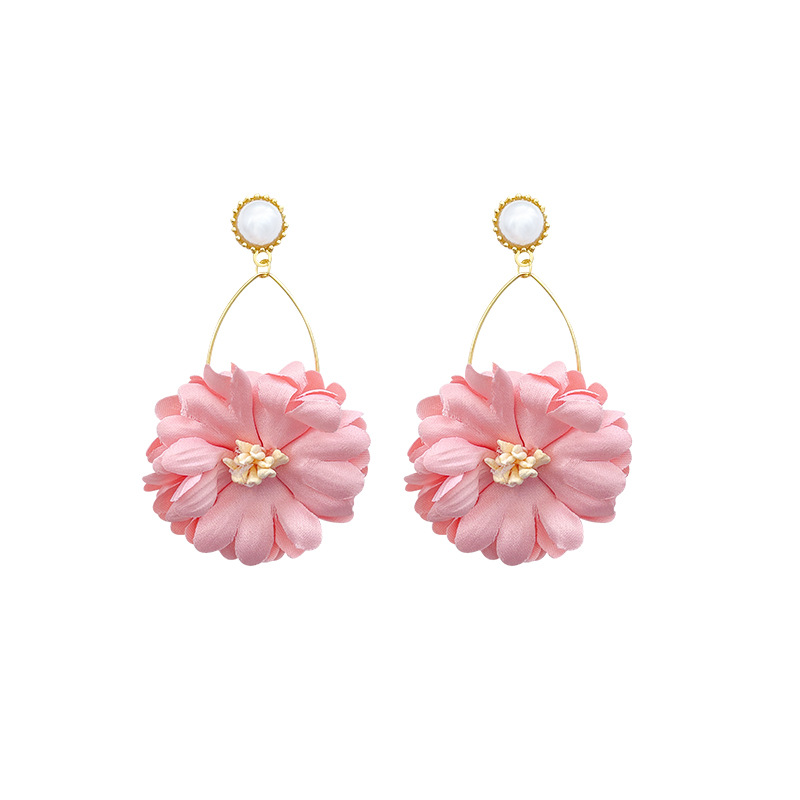 Forest-themed pearl flower earrings, long, fashionable, individualistic, exaggerated and sweet pink Daisy earrings, elegant earrings Item Picture