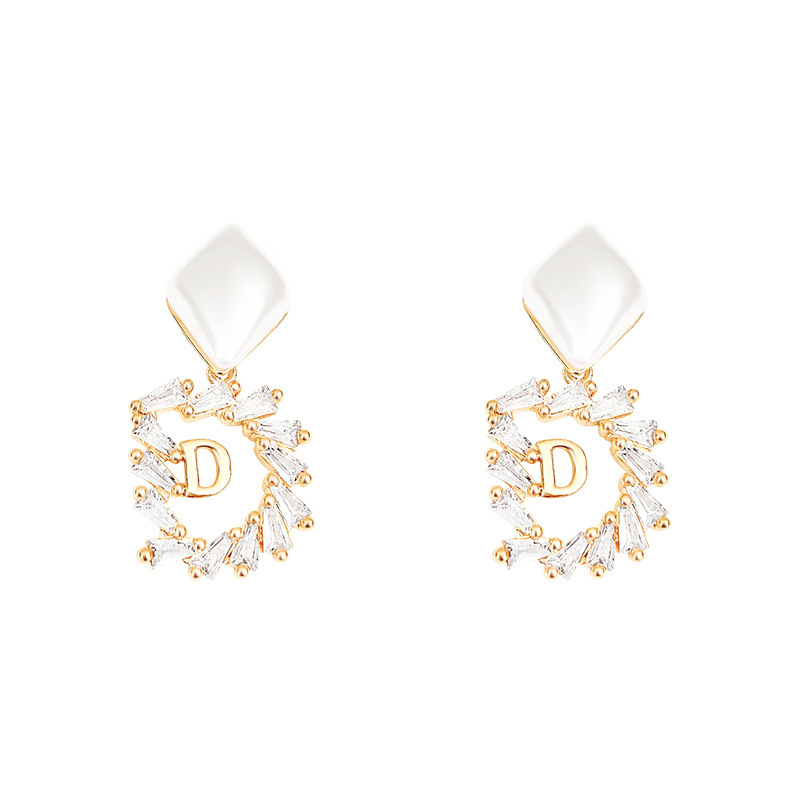 s925 Silver Needle, elegant, fashionable and exquisite letter pearl stud earrings, female Internet celebrity, super dazzling personality, niche design sense earrings Item Picture